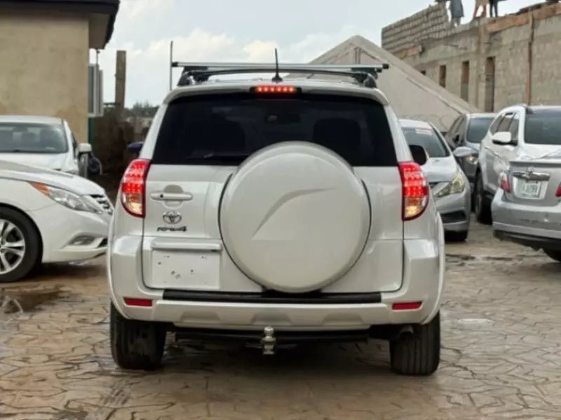 TOYOTA RAV 4 - 2012