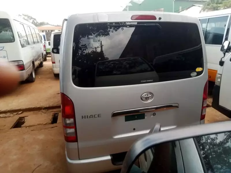 Toyota Hiace   - 2014