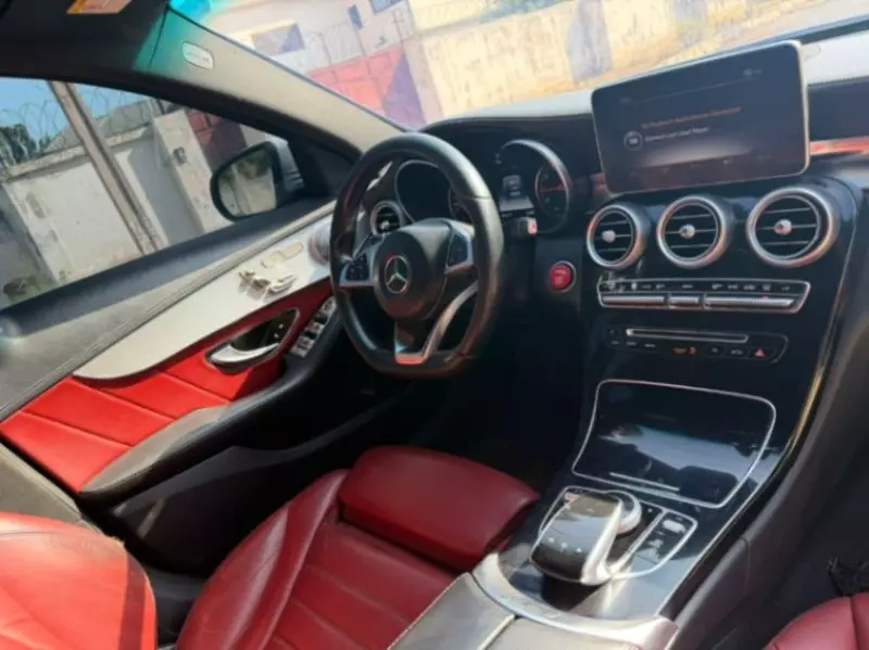 Mercedes-Benz C 300   - 2015