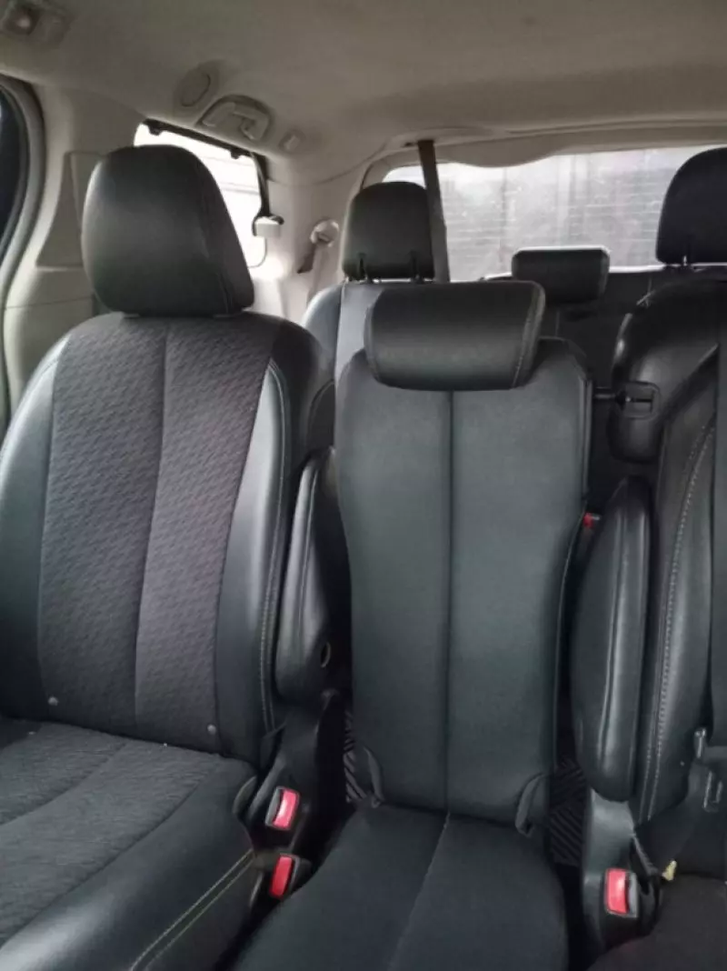 TOYOTA Sienna   - 2012