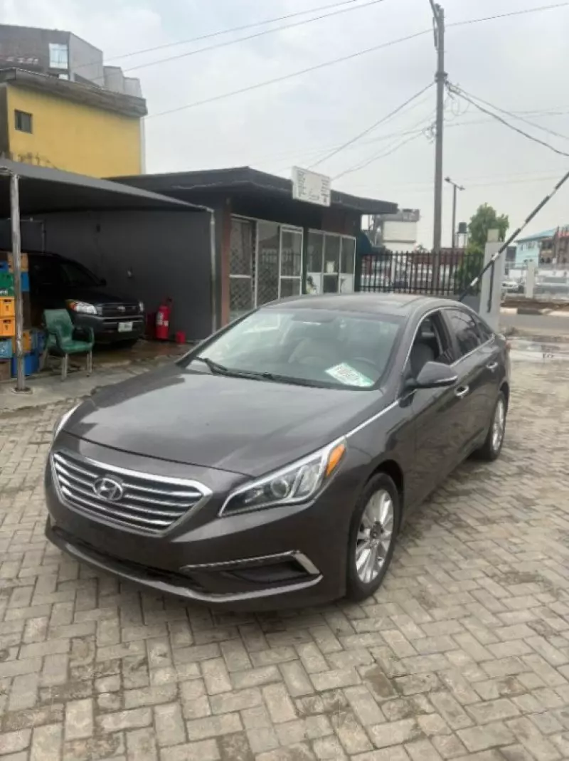 Hyundai Sonata   - 2016