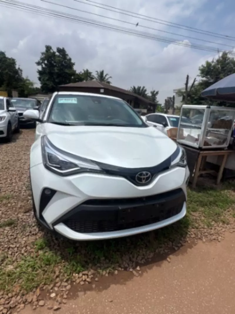 TOYOTA C-HR   - 2023