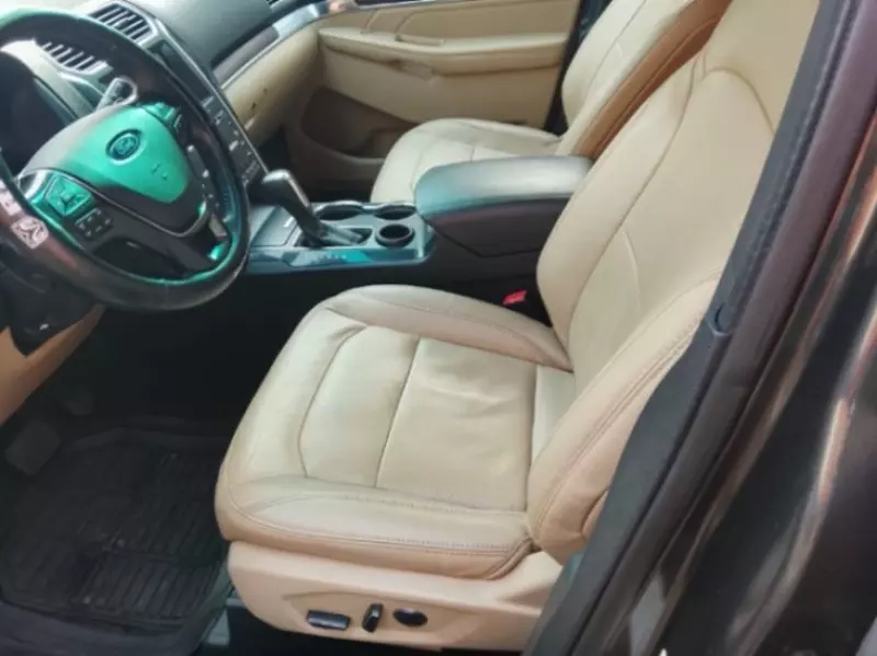 Ford Explorer LTD 3.5L   - 2016