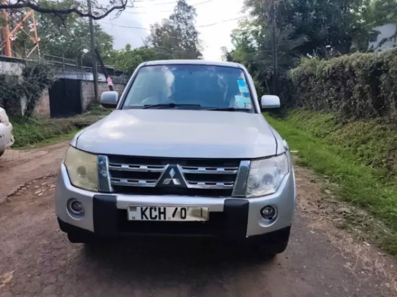 Mitsubishi Pajero Exceed - 2009