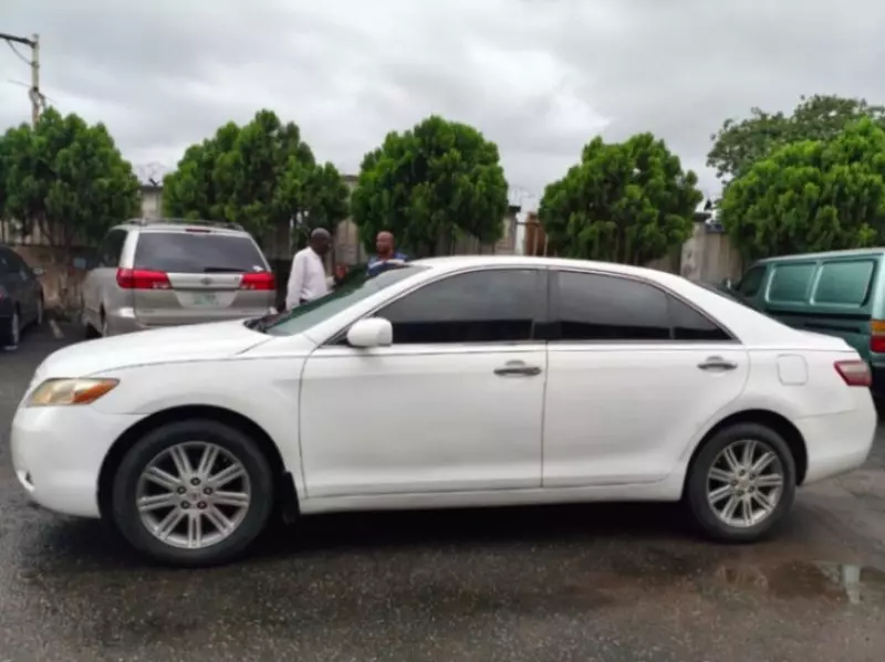 TOYOTA Camry   - 2009