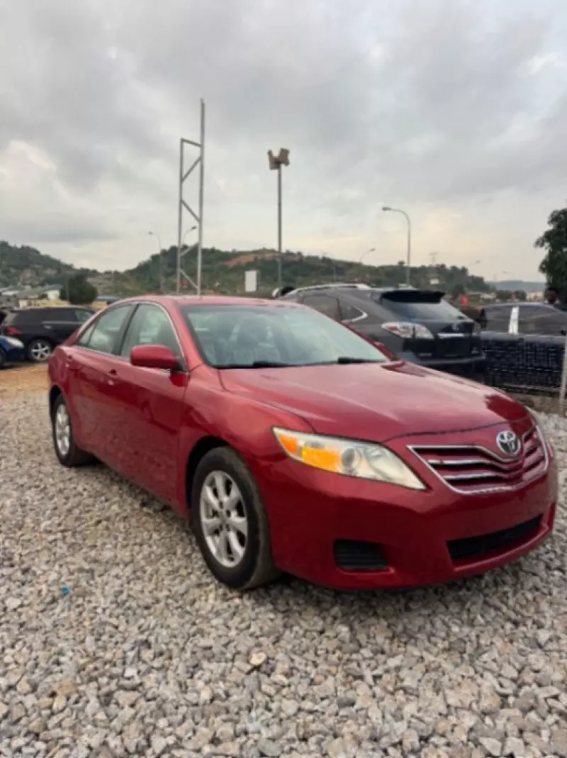 TOYOTA Camry   - 2011