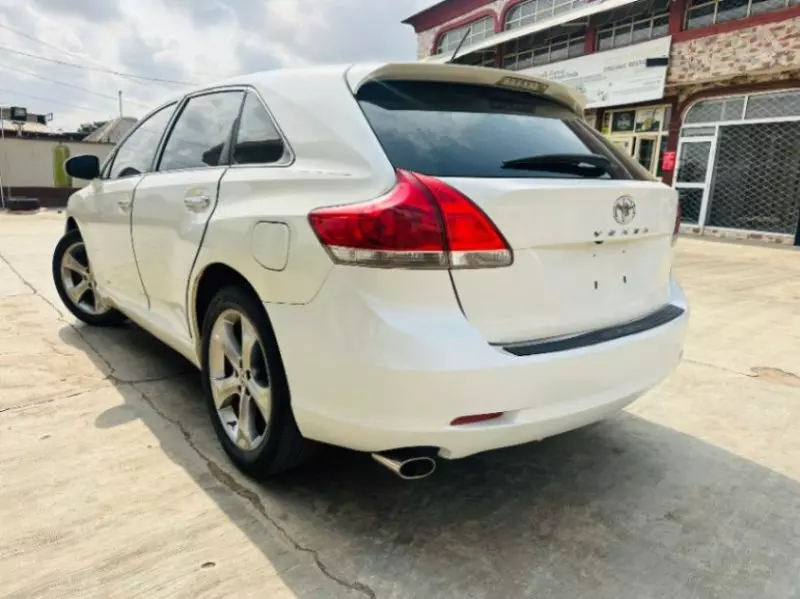 Toyota Venza   - 2010