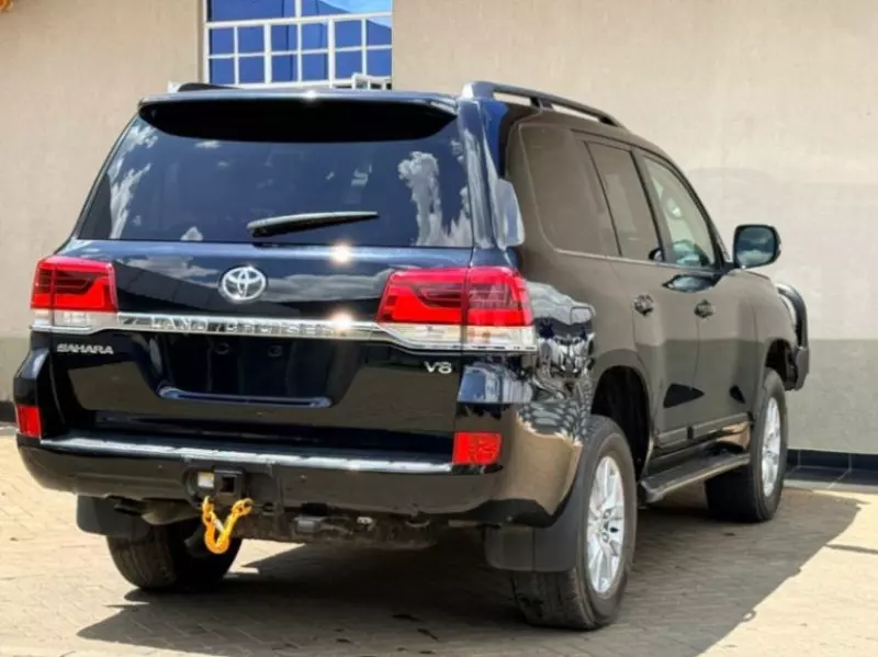 Toyota Landcruiser Sahara   - 2018