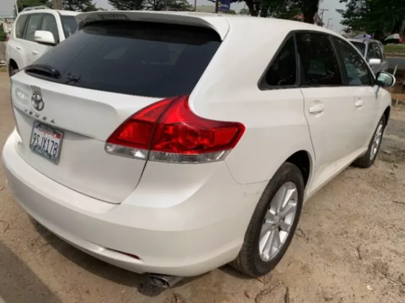 Toyota Venza   - 2013