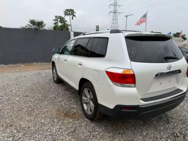 TOYOTA Highlander   - 2013