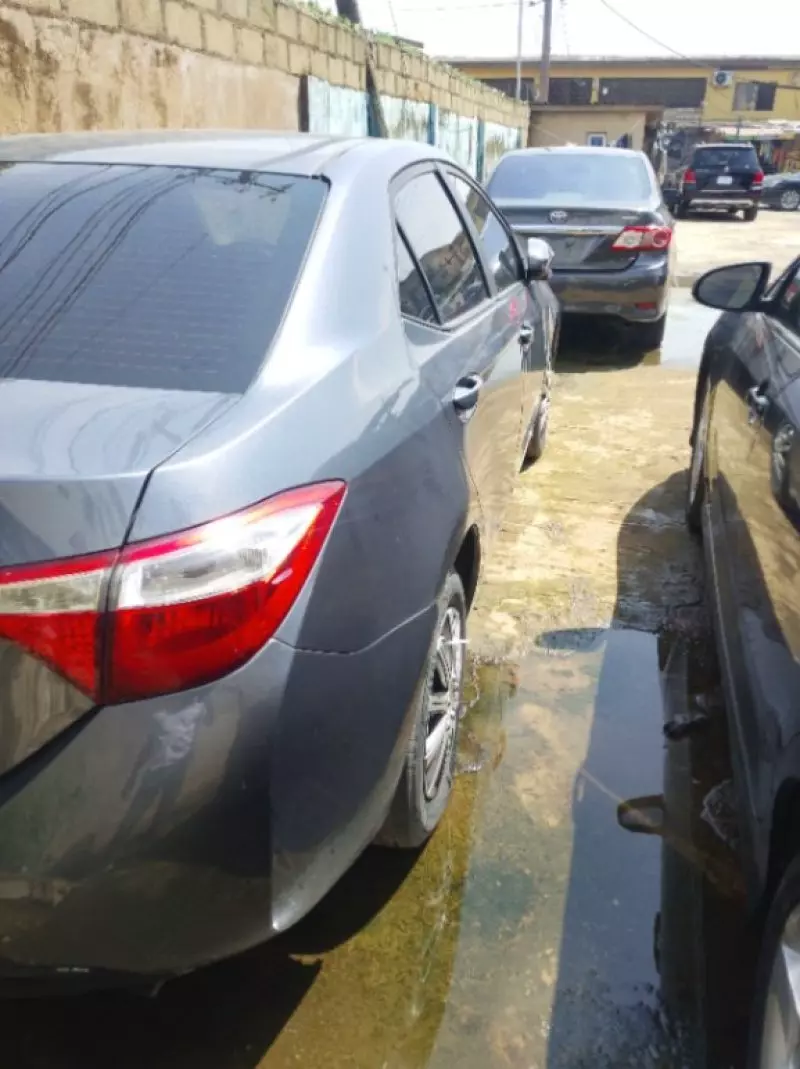 Toyota Corolla   - 2016