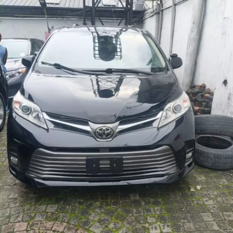 Toyota Sienna - 2019