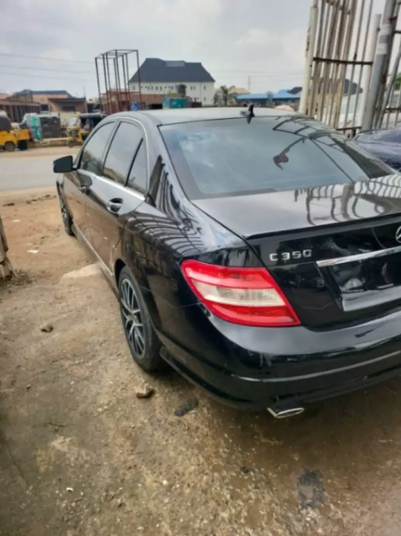 Mercedes-Benz C-Class   - 2011