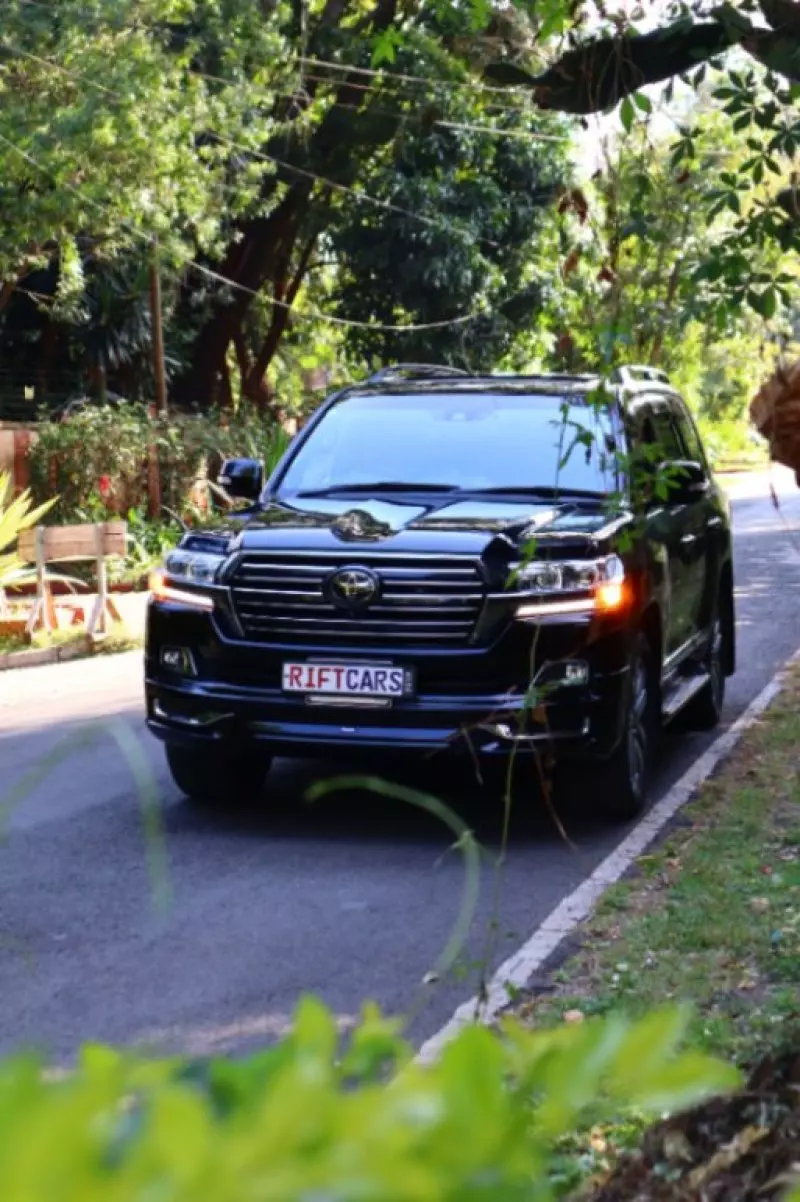 Toyota Landcruiser   - 2020