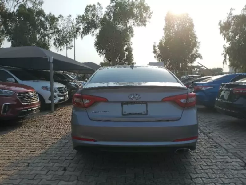 Hyundai Sonata   - 2015