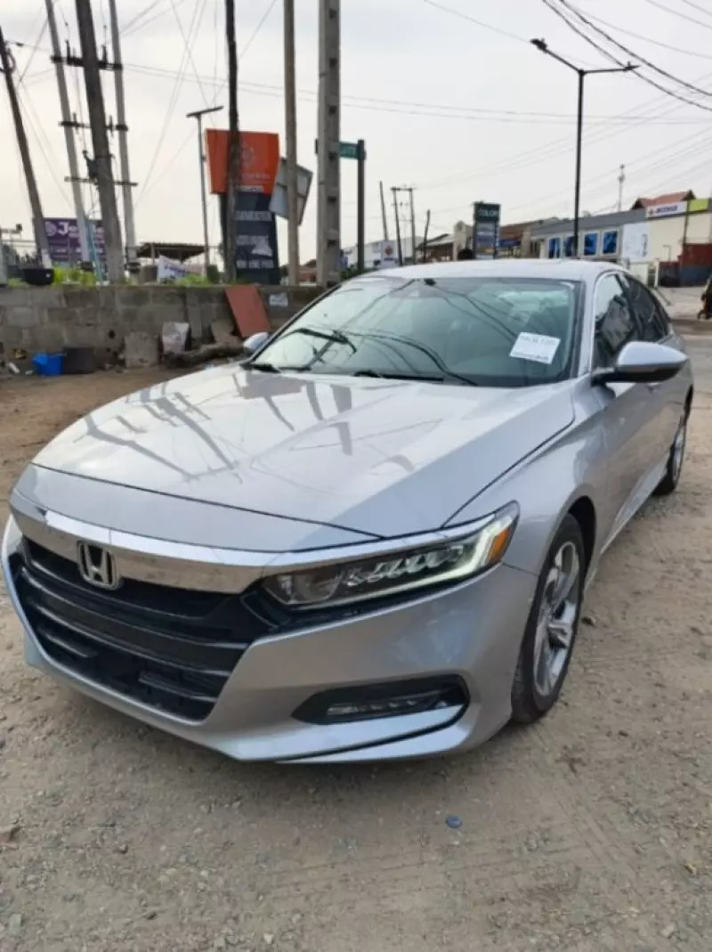 Honda Accord   - 2020