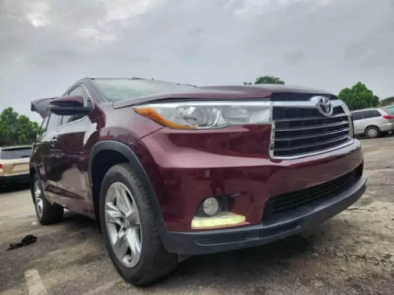 TOYOTA Highlander - 2016