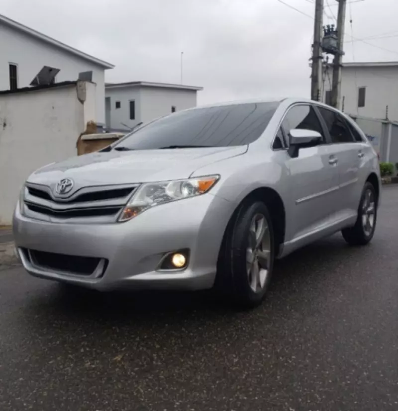 TOYOTA Venza   - 2013