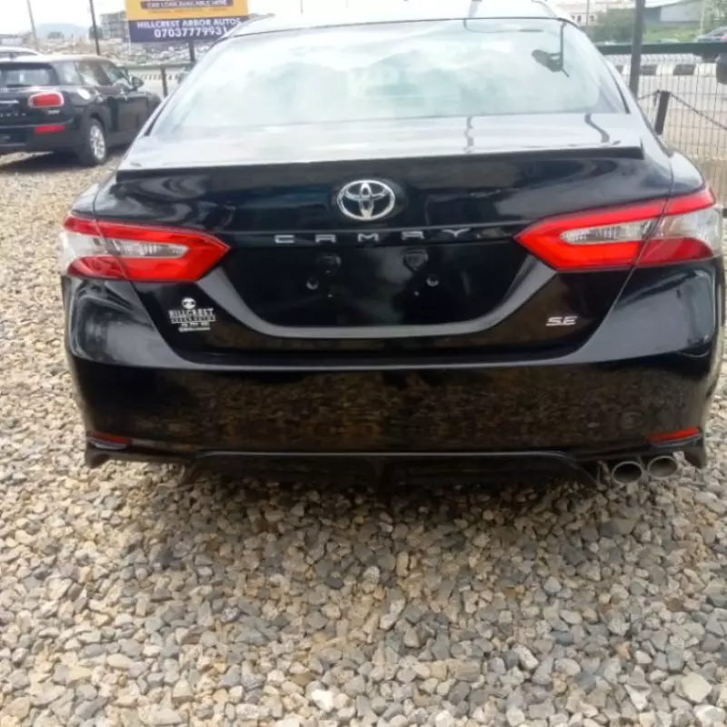 TOYOTA Camry - 2018