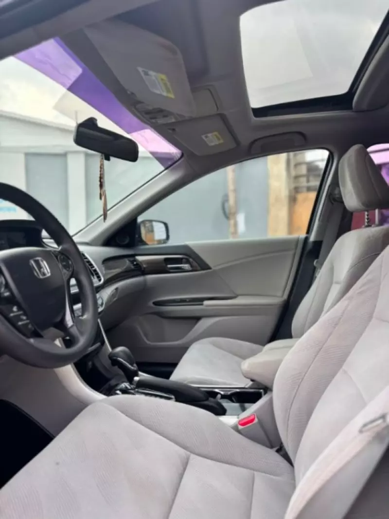 Honda Accord   - 2017