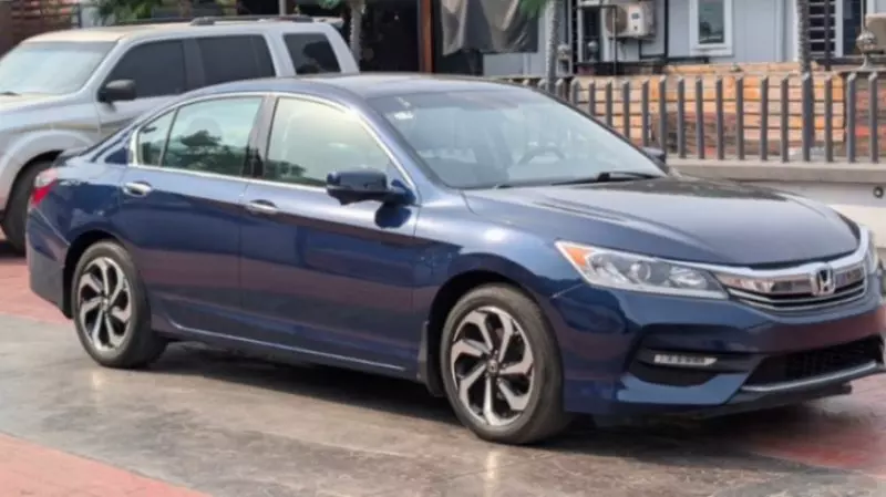 Honda Accord   - 2017