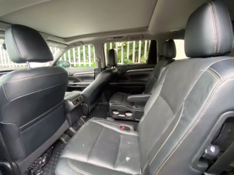 TOYOTA Highlander   - 2018