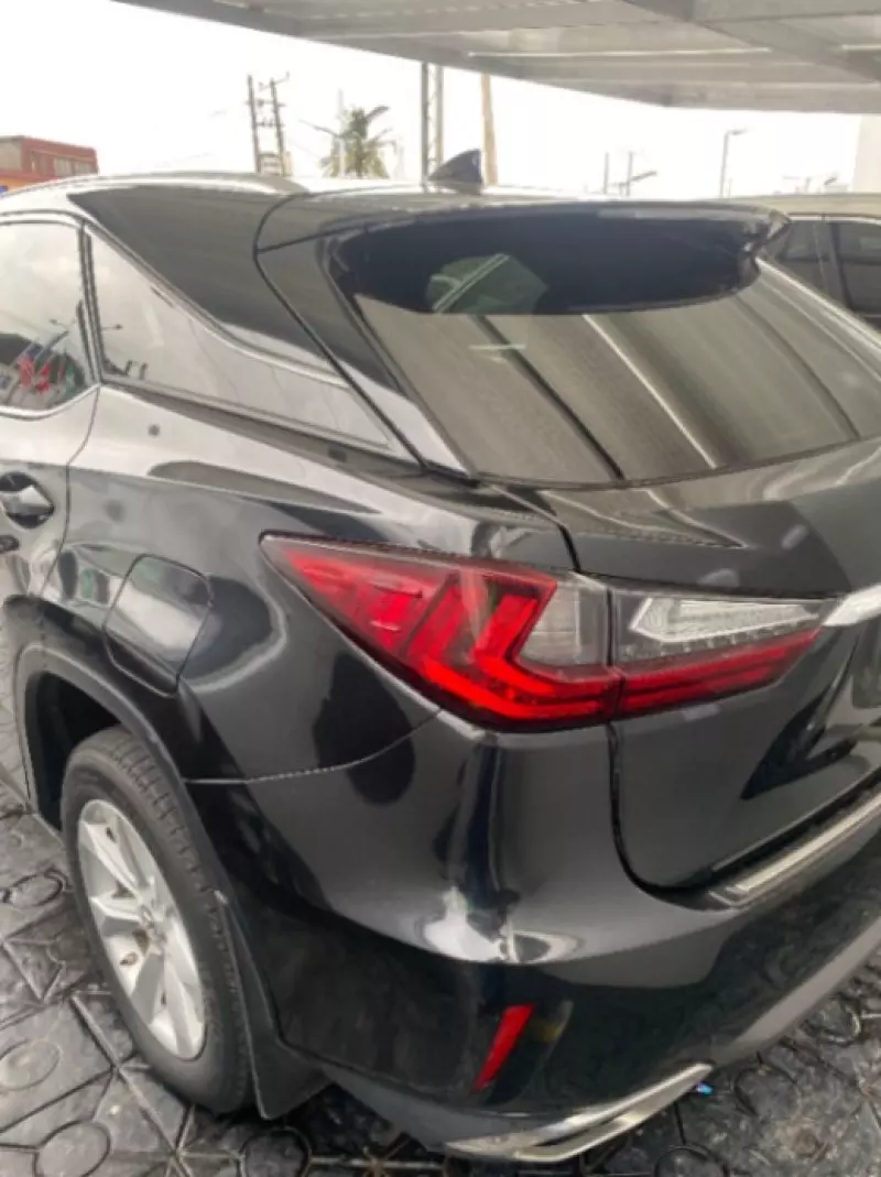 Lexus RX   - 2017