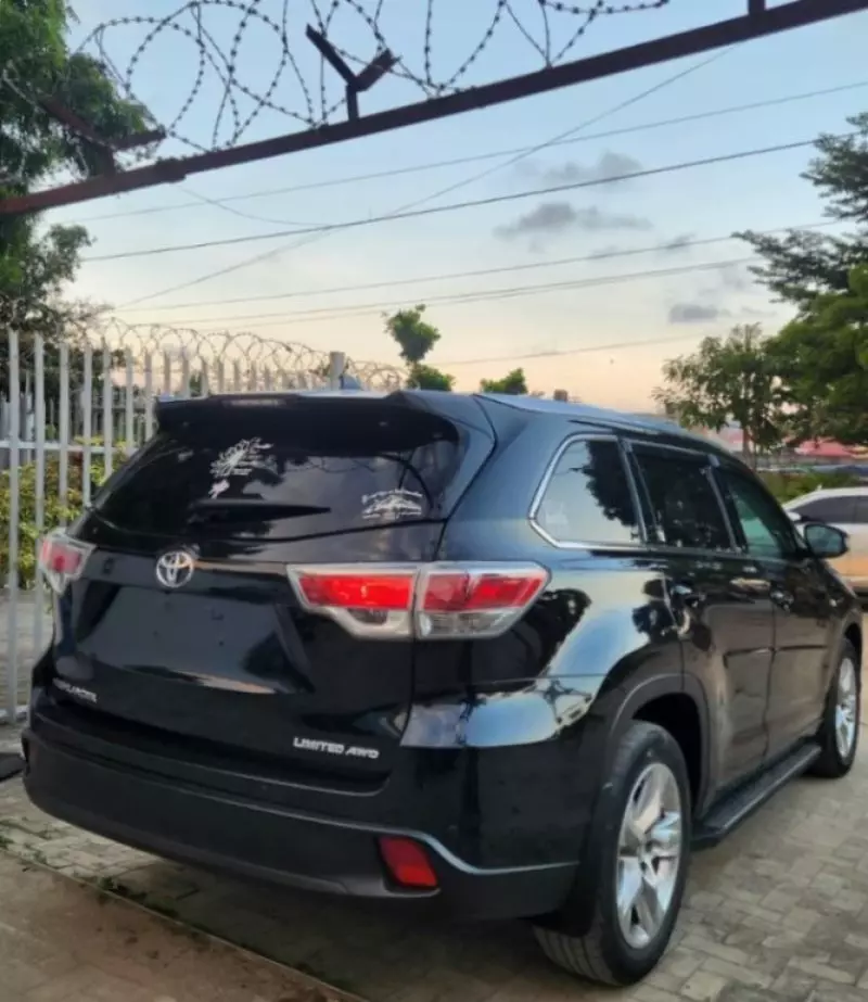 TOYOTA Highlander   - 2014