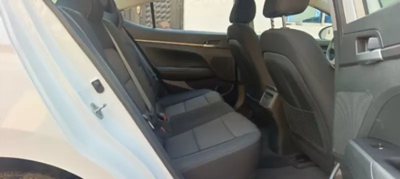 Hyundai Elantra - 2017