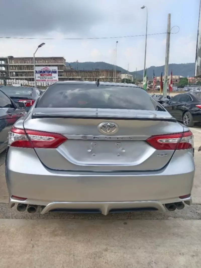 TOYOTA Camry - 2019