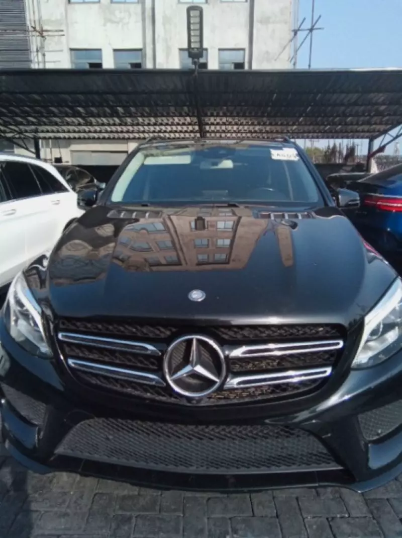 Mercedes-Benz GLE 400   - 2016