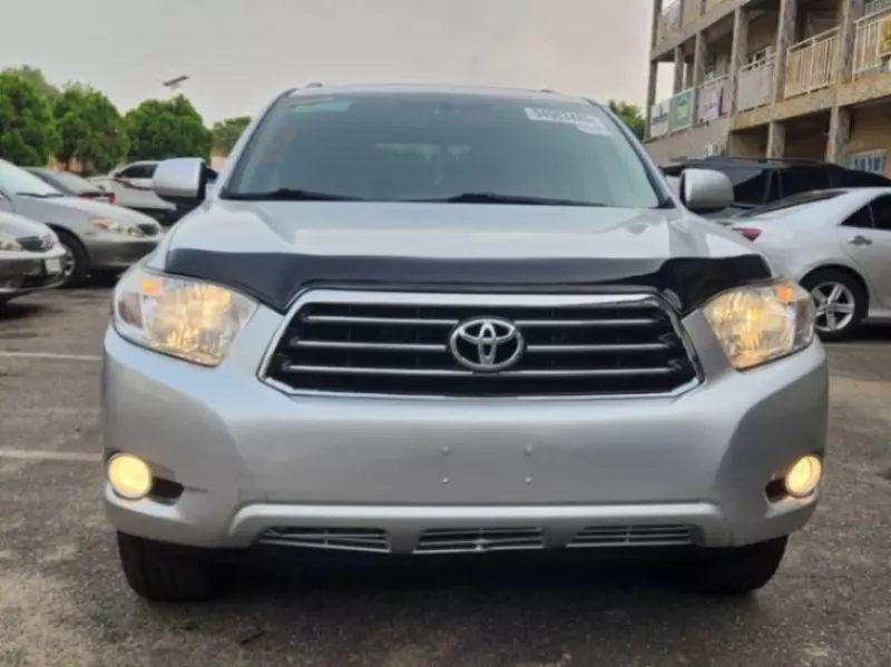 Toyota Highlander - 2010