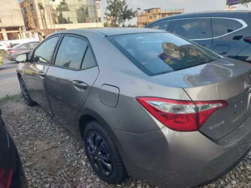 TOYOTA Corolla - 2014