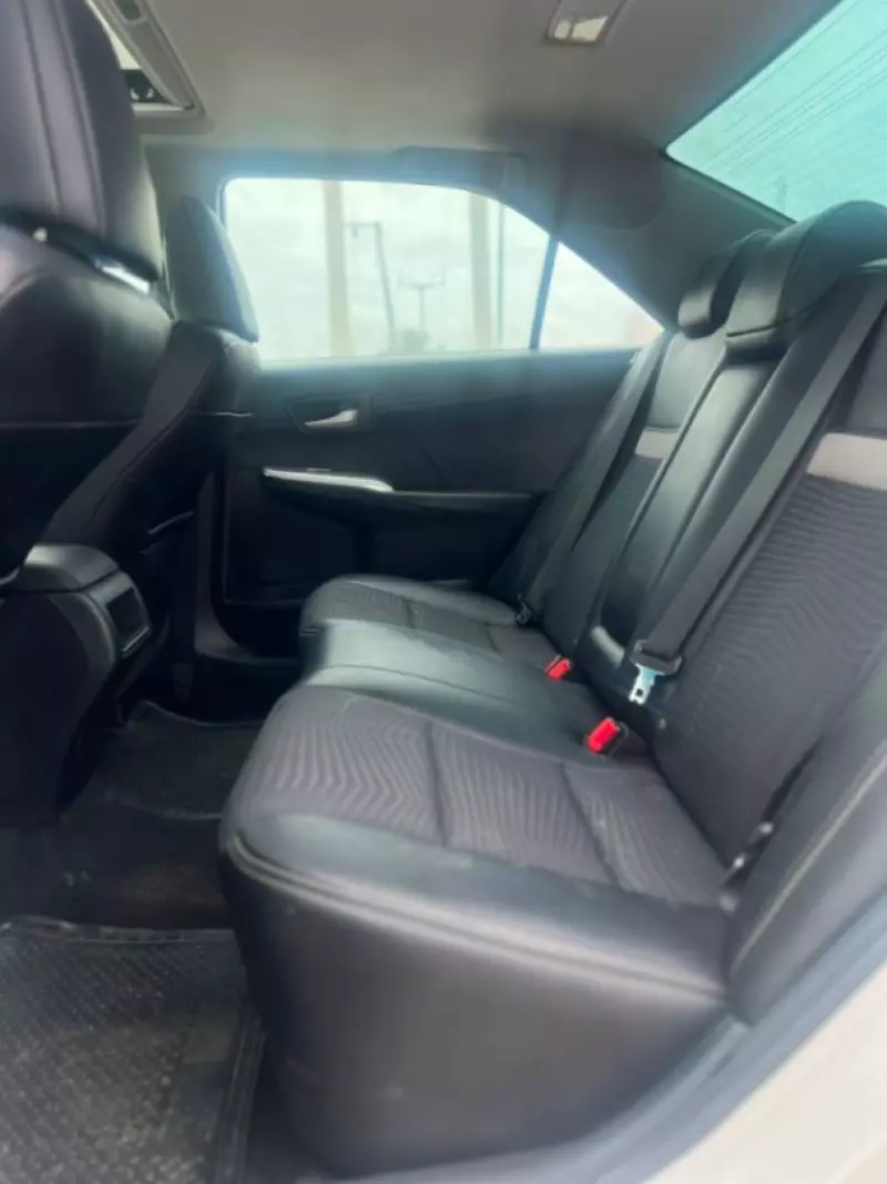 TOYOTA Camry   - 2012