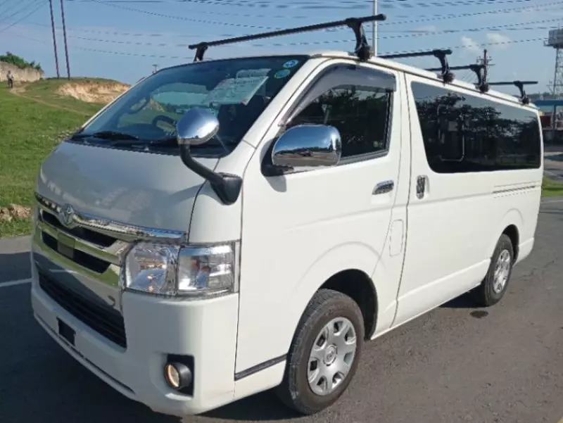 Toyota Hiace   - 2018