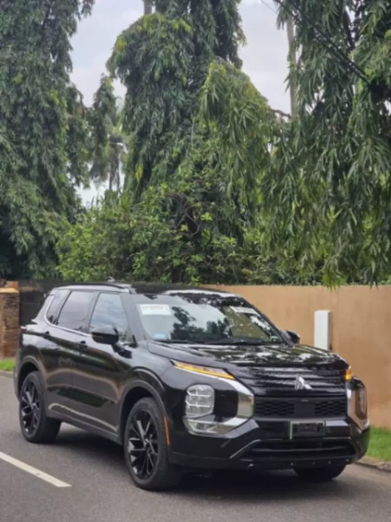 Mitsubishi OUTLANDER - 2022
