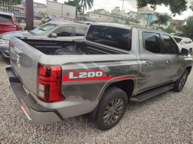 Mitsubishi L200   - 2025
