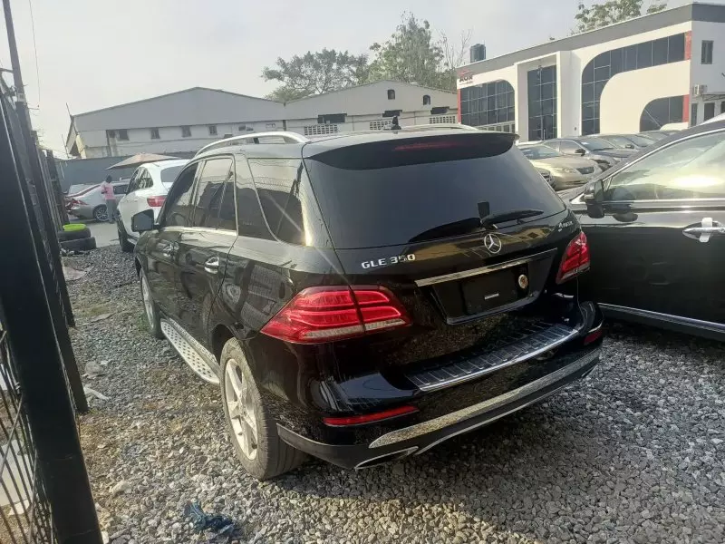 Mercedes-Benz GLE-Class   - 2016