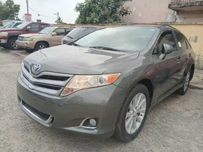 Toyota Venza   - 2010