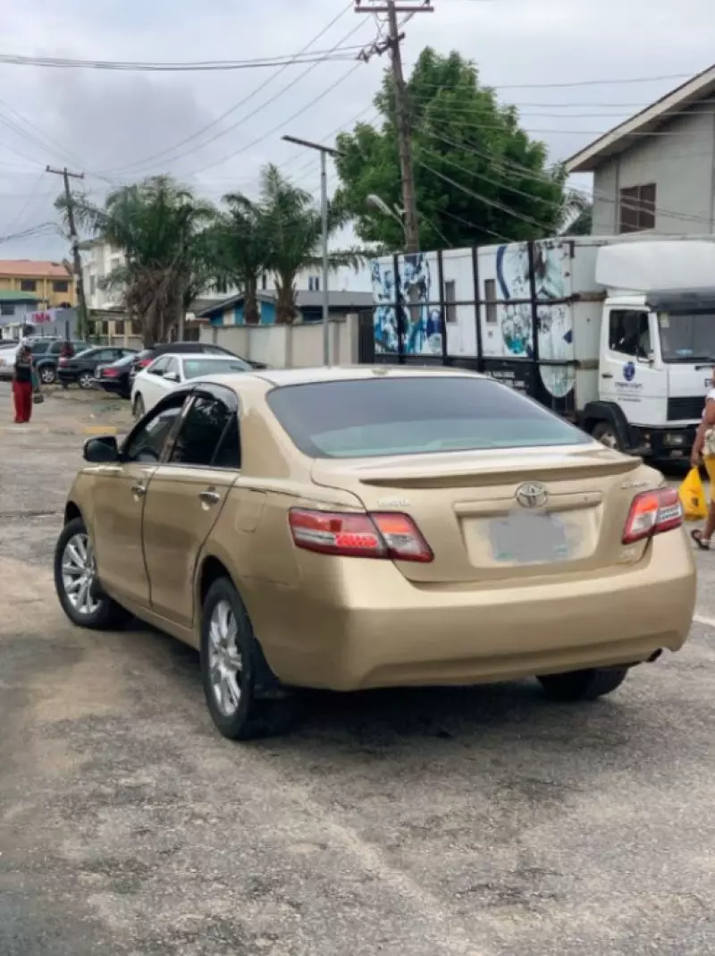 TOYOTA Camry - 2009