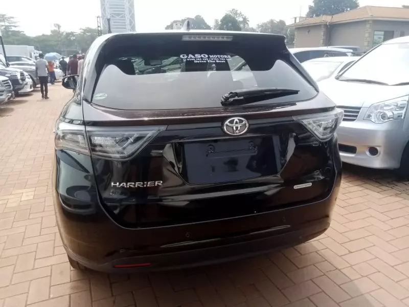 Toyota Harrier   - 2016