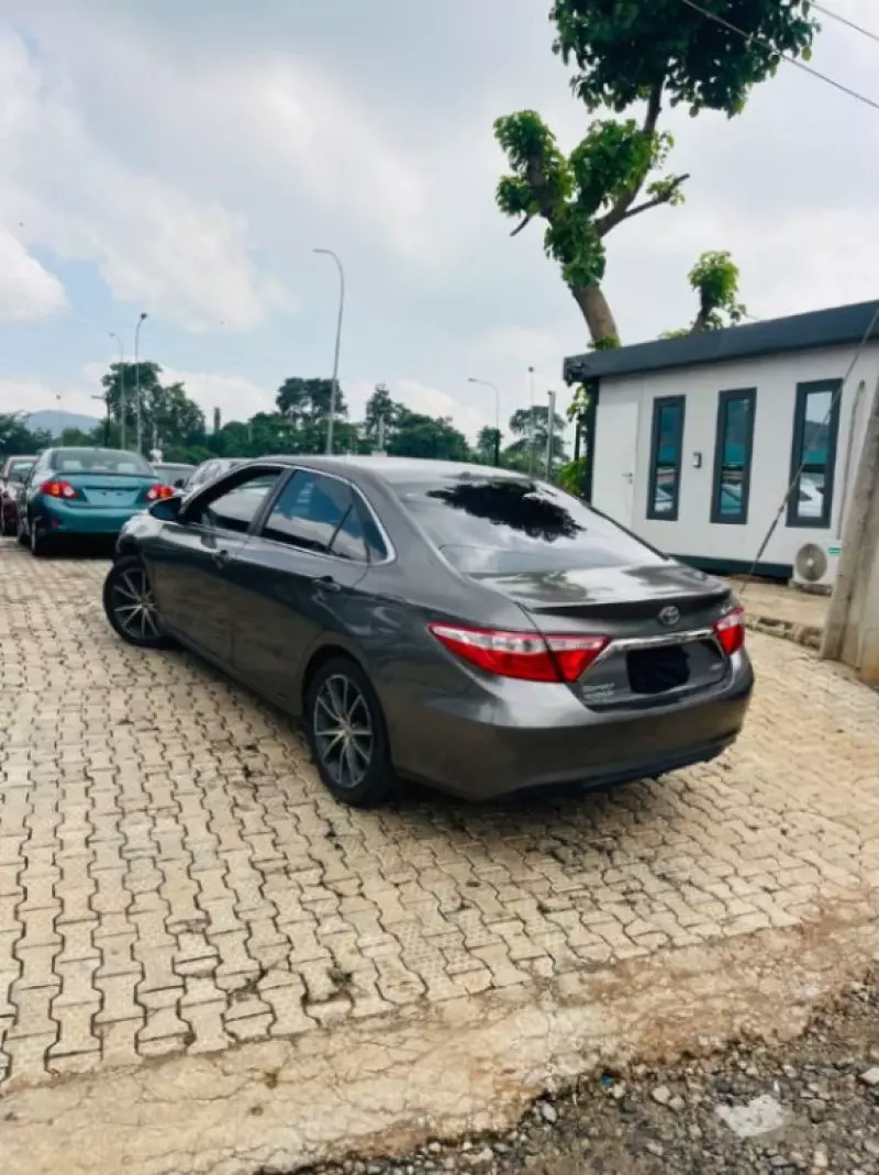 TOYOTA Camry   - 2015