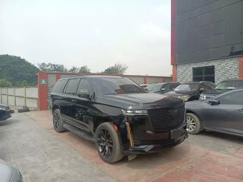 Cadillac Escalade   - 2023
