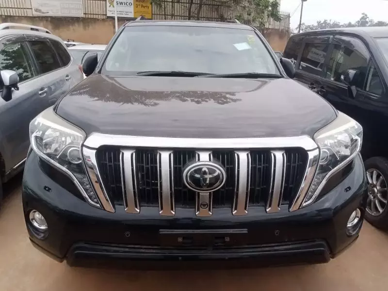 Toyota Landcruiser Prado - 2015