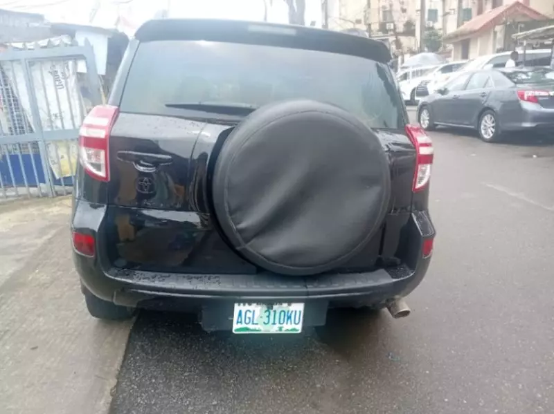 TOYOTA RAV 4   - 2010
