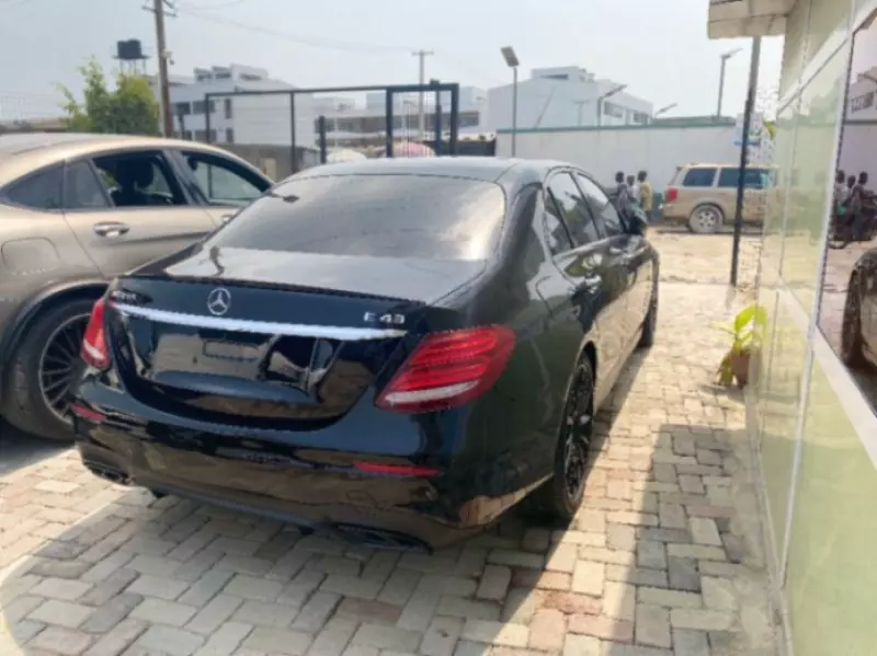 Mercedes-Benz E-Class - 2018