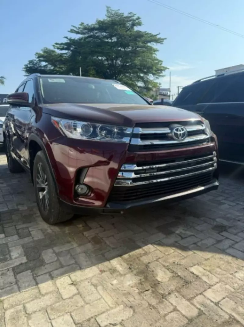 Toyota Highlander   - 2015