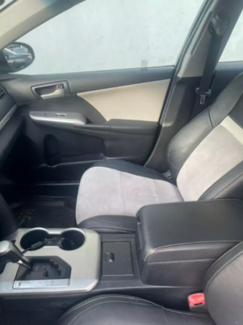 TOYOTA Camry   - 2012