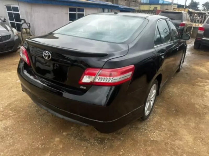 TOYOTA Camry   - 2011