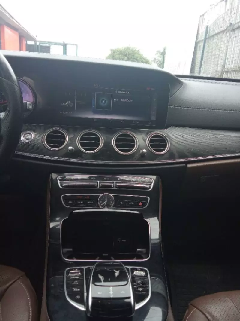 Mercedes-Benz E 300   - 2017